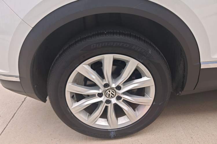 Used Volkswagen T-ROC 2019 280TSI DSG Two-Wheel Drive Advanced Version China VI Standard Right Rear Wheel Hub