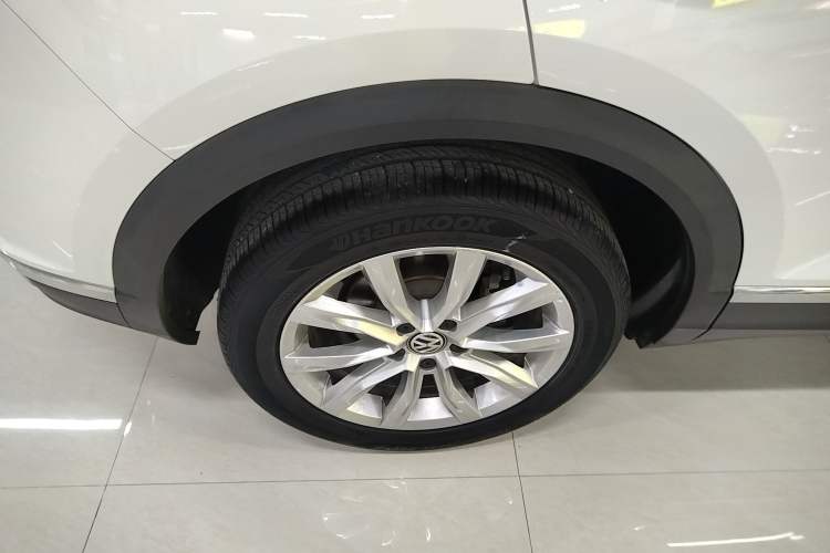Used Volkswagen T-ROC 2019 230TSI DSG Two-Wheel-Drive Advanced Version China VI Standard Right Rear Wheel Hub