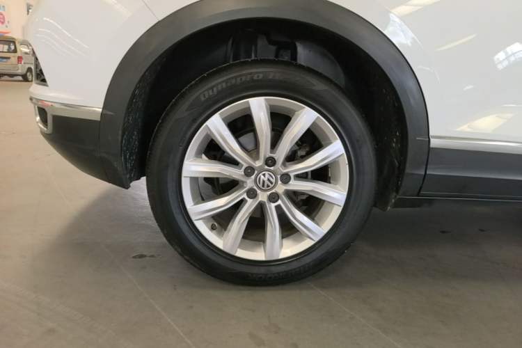 Used Volkswagen T-ROC 2019 280TSI DSG Two-Wheel Drive Advanced Version China VI Standard Right Rear Wheel Hub