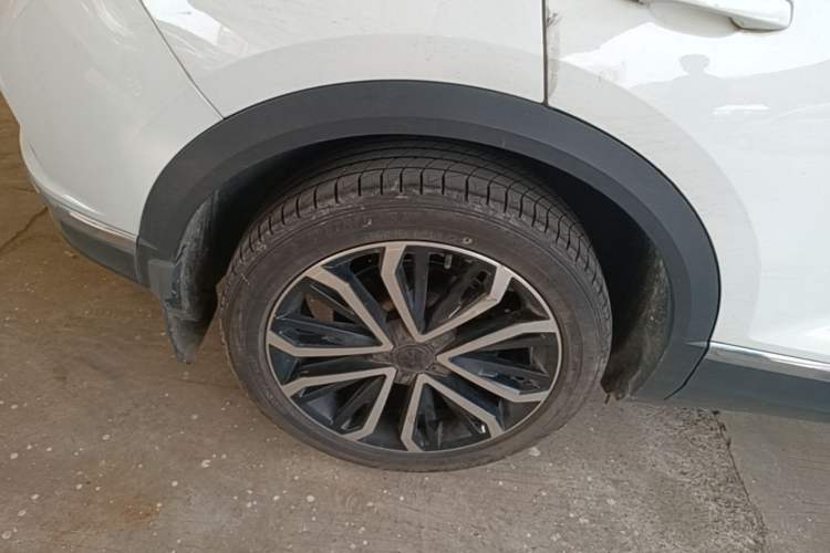 Used Volkswagen T-ROC 2019 280TSI DSG Four-Wheel Drive Luxury Version China V Standard Right Rear Wheel Hub