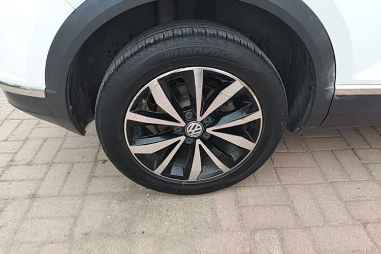 Used Volkswagen T-ROC 2019 280TSI DSG Four-Wheel Drive Comfort Version China V Emission Standard Right Rear Wheel Hub