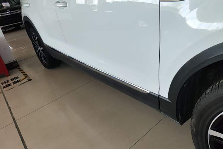 Used Volkswagen T-ROC 2019 280TSI DSG Two-Wheel Drive Comfort Version China VI Standard Right Side Sill