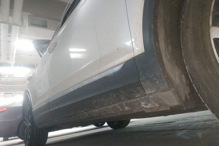 Used Volkswagen T-ROC 2019 280TSI DSG Four-Wheel Drive Luxury Version China V Standard Right Side Sill