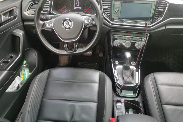 Used Volkswagen T-ROC 2019 280TSI DSG Two-Wheel Drive Comfort Version China VI Standard Steering Wheel