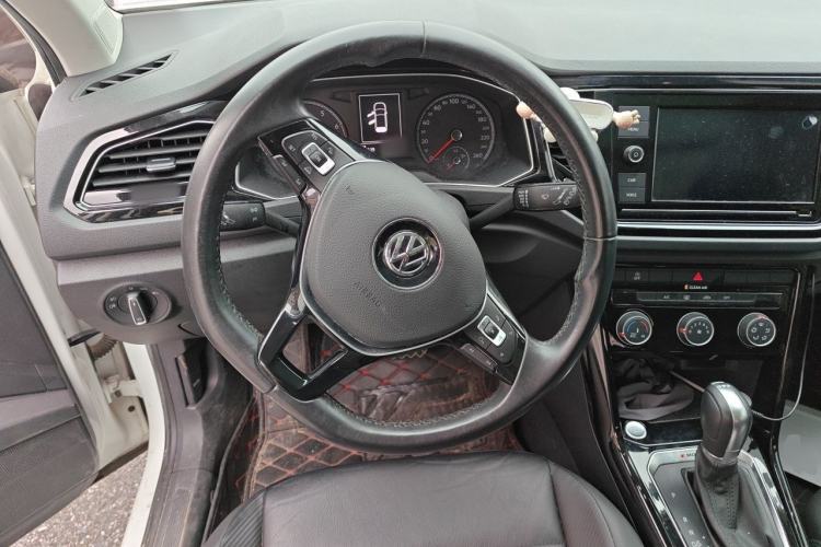Used Volkswagen T-ROC 2019 280TSI DSG Four-Wheel Drive Comfort Version China V Emission Standard Steering Wheel