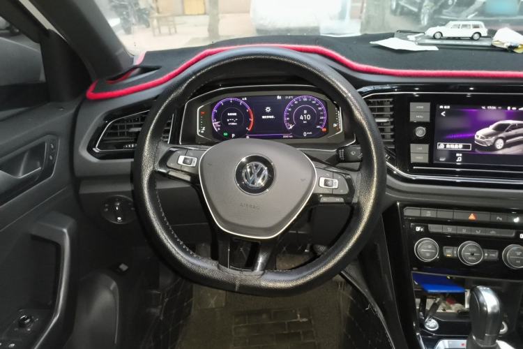Used Volkswagen T-ROC 2019 280TSI DSG Four-Wheel Drive Luxury Version China V Standard Steering Wheel