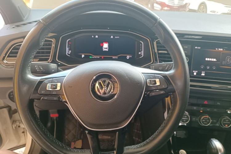 Used Volkswagen T-ROC 2019 280TSI DSG Four-Wheel Drive Luxury Version China V Standard Steering Wheel