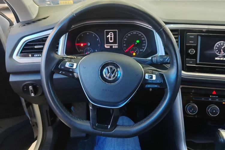 Used Volkswagen T-ROC 2019 230TSI DSG Two-Wheel-Drive Advanced Version China VI Standard Steering Wheel