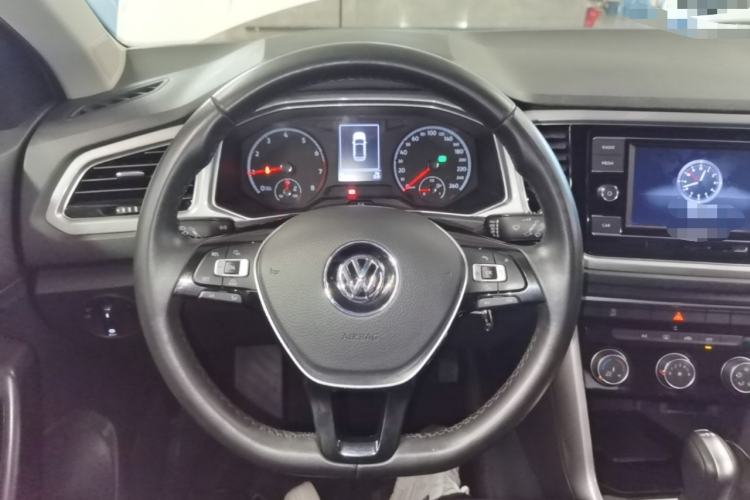 Used Volkswagen T-ROC 2019 230TSI DSG Two-Wheel-Drive Advanced Version China VI Standard Steering Wheel