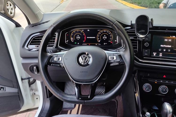 Used Volkswagen T-ROC 2019 280TSI DSG Two-Wheel Drive Comfort Version China VI Standard Steering Wheel