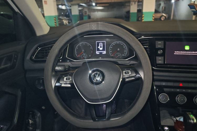 Used Volkswagen T-ROC 2019 280TSI DSG Two-Wheel Drive Comfort Version China VI Standard Steering Wheel
