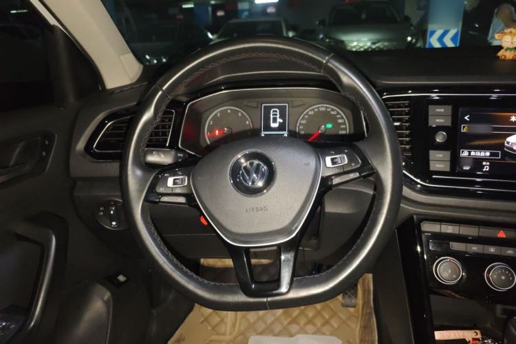 Used Volkswagen T-ROC 2019 280TSI DSG Two-Wheel Drive Comfort Version China VI Standard Steering Wheel