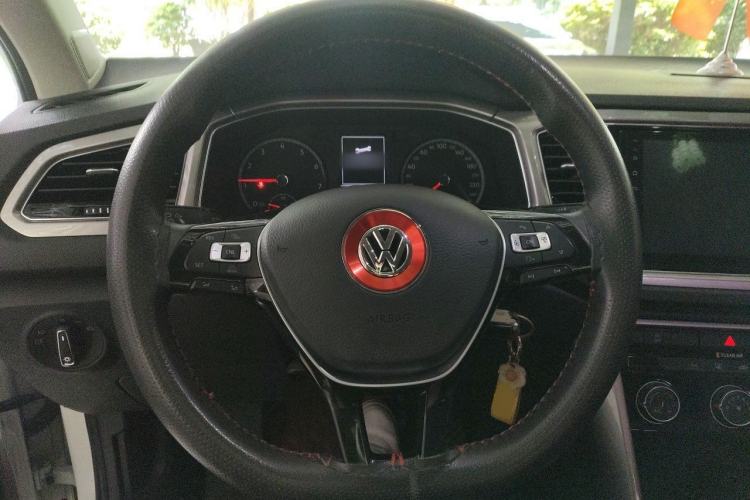 Used Volkswagen T-ROC 2019 280TSI DSG Two-Wheel Drive Comfort Version China VI Standard Steering Wheel
