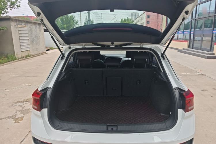 Used Volkswagen T-ROC 2019 280TSI DSG Two-Wheel Drive Advanced Version China VI Standard Trunk