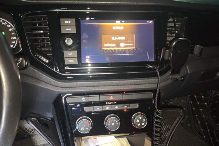 Used Volkswagen T-ROC 2019 280TSI DSG Two-Wheel Drive Comfort Version China VI Standard Audio And AC Panel