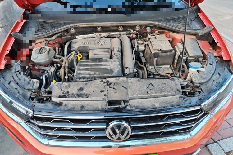 Used Volkswagen T-ROC 2019 280TSI DSG Two-Wheel Drive Comfort Version China V Emission Standard Engine Bay