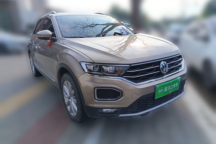 Used Volkswagen T-ROC 2019 230TSI DSG Two-Wheel-Drive Advanced Version China VI Standard Front Right 45 Deg