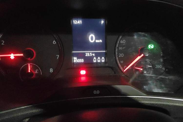 Used Volkswagen T-ROC 2019 230TSI DSG Two-Wheel-Drive Advanced Version China VI Standard Instrument Cluster