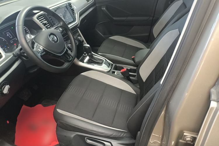 Used Volkswagen T-ROC 2019 230TSI DSG Two-Wheel-Drive Advanced Version China VI Standard Left Front Seat