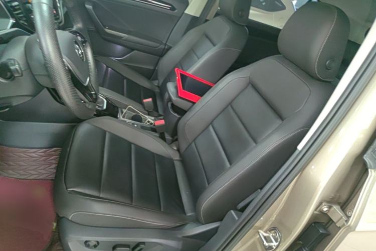 Used Volkswagen T-ROC 2019 280TSI DSG Two-Wheel Drive Comfort Version China VI Standard Left Front Seat