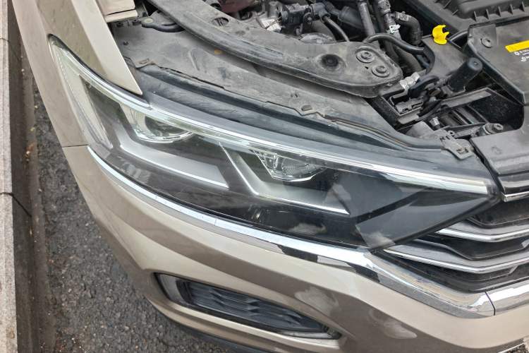 Used Volkswagen T-ROC 2019 280TSI DSG Two-Wheel Drive Comfort Version China VI Standard Right Front Headlight