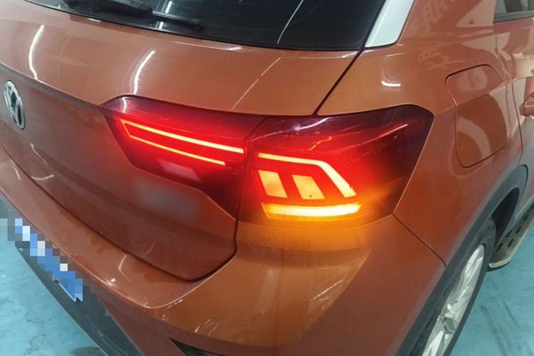 Used Volkswagen T-ROC 2019 230TSI DSG Two-Wheel-Drive Advanced Version China VI Standard Right Rear Taillight
