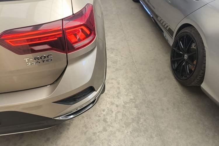 Used Volkswagen T-ROC 2019 230TSI DSG Two-Wheel-Drive Advanced Version China VI Standard Right Rear Taillight