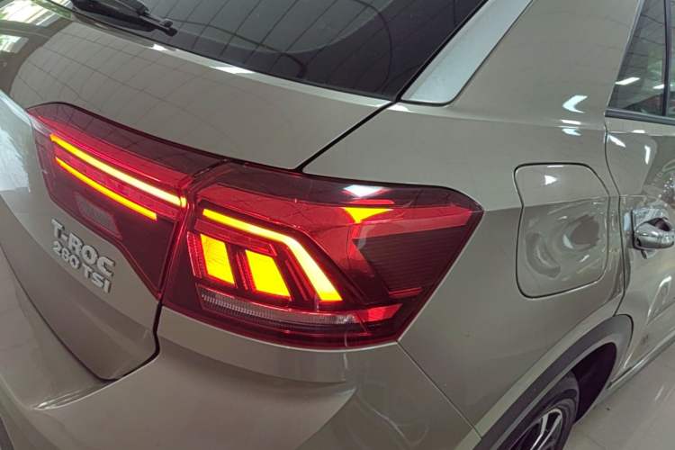 Used Volkswagen T-ROC 2019 280TSI DSG Two-Wheel Drive Comfort Version China VI Standard Right Rear Taillight