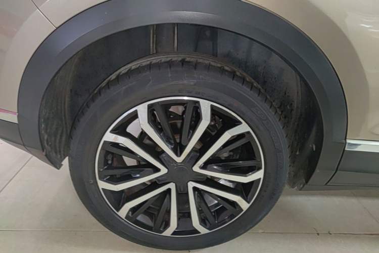 Used Volkswagen T-ROC 2019 280TSI DSG Two-Wheel Drive Comfort Version China VI Standard Right Rear Wheel Hub