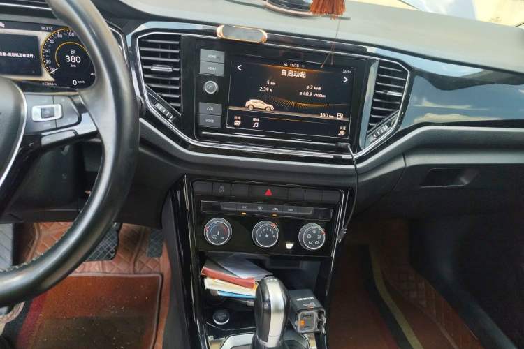 Used Volkswagen T-ROC 2020 280TSI DSG Two-Wheel Drive Comfort Version Audio And AC Panel