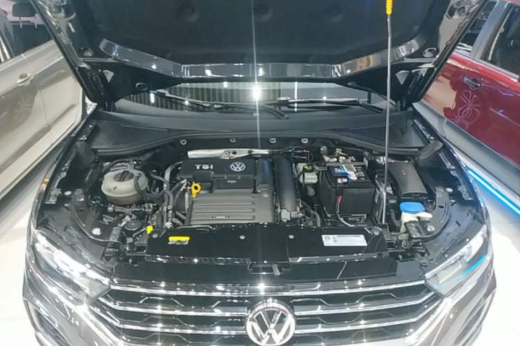 Used Volkswagen T-ROC 2020 280TSI DSG Two-Wheel Drive Comfort Version Engine Bay
