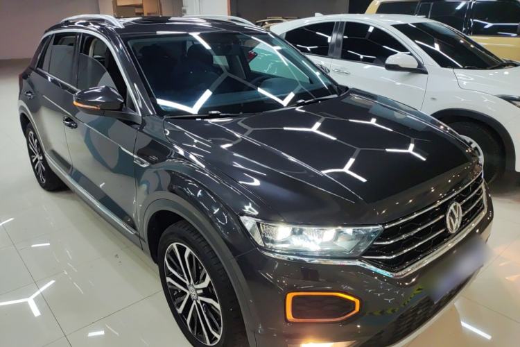 Used Volkswagen T-ROC 2020 280TSI DSG Two-Wheel Drive Comfort Version Front Right 45 Deg