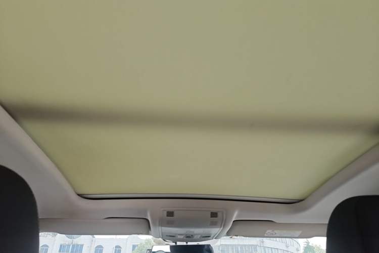 Used Volkswagen T-ROC 2020 280TSI DSG Two-Wheel-Drive Elite Version Headliner