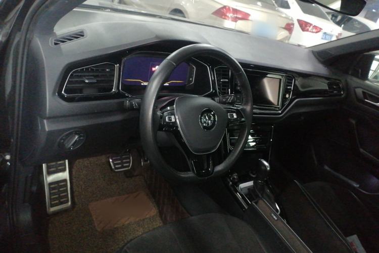 Used Volkswagen T-ROC 2020 280TSI DSG Two-Wheel-Drive Luxury Version Interior 1
