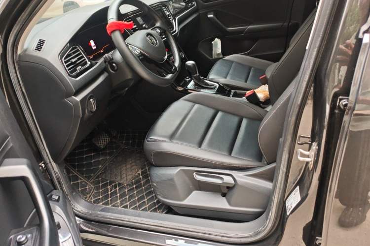 Used Volkswagen T-ROC 2020 280TSI DSG Two-Wheel Drive Comfort Version Left Front Seat