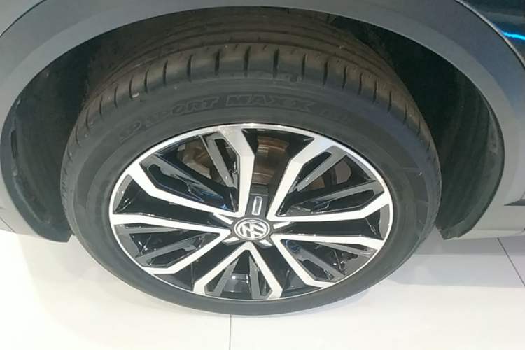Used Volkswagen T-ROC 2020 280TSI DSG Two-Wheel Drive Comfort Version Left Front Wheel Hub