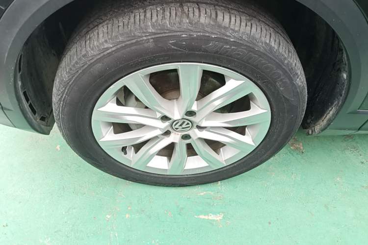 Used Volkswagen T-ROC 2020 280TSI DSG Two-Wheel-Drive Elite Version Left Front Wheel Hub