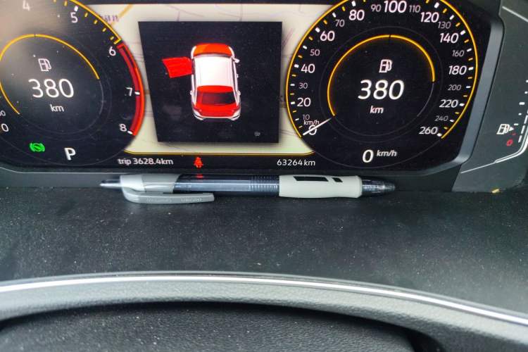 Used Volkswagen T-ROC 2020 280TSI DSG Two-Wheel Drive Comfort Version Odometer Close Up