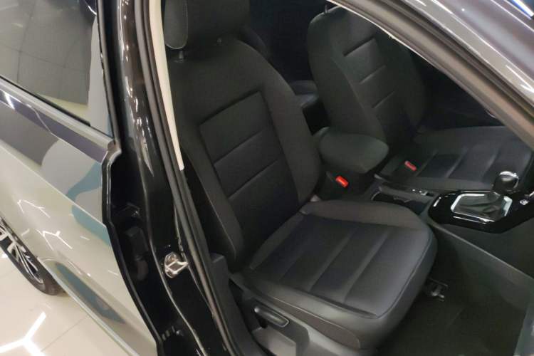 Used Volkswagen T-ROC 2020 280TSI DSG Two-Wheel Drive Comfort Version Right Front Seat