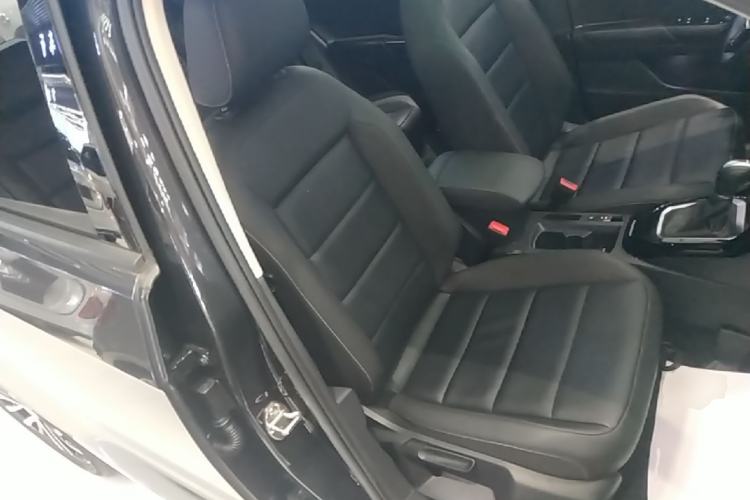 Used Volkswagen T-ROC 2020 280TSI DSG Two-Wheel Drive Comfort Version Right Front Seat