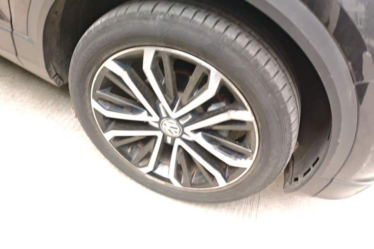 Used Volkswagen T-ROC 2020 280TSI DSG Two-Wheel Drive Comfort Version Right Front Wheel Hub