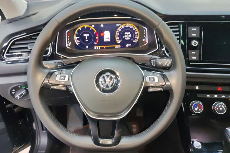 Used Volkswagen T-ROC 2020 280TSI DSG Two-Wheel Drive Comfort Version Steering Wheel