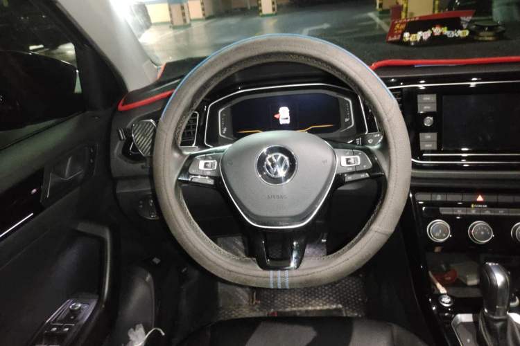 Used Volkswagen T-ROC 2020 280TSI DSG Two-Wheel Drive Comfort Version Steering Wheel
