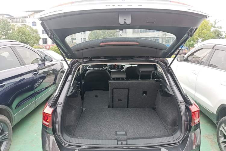 Used Volkswagen T-ROC 2020 280TSI DSG Two-Wheel-Drive Elite Version Trunk