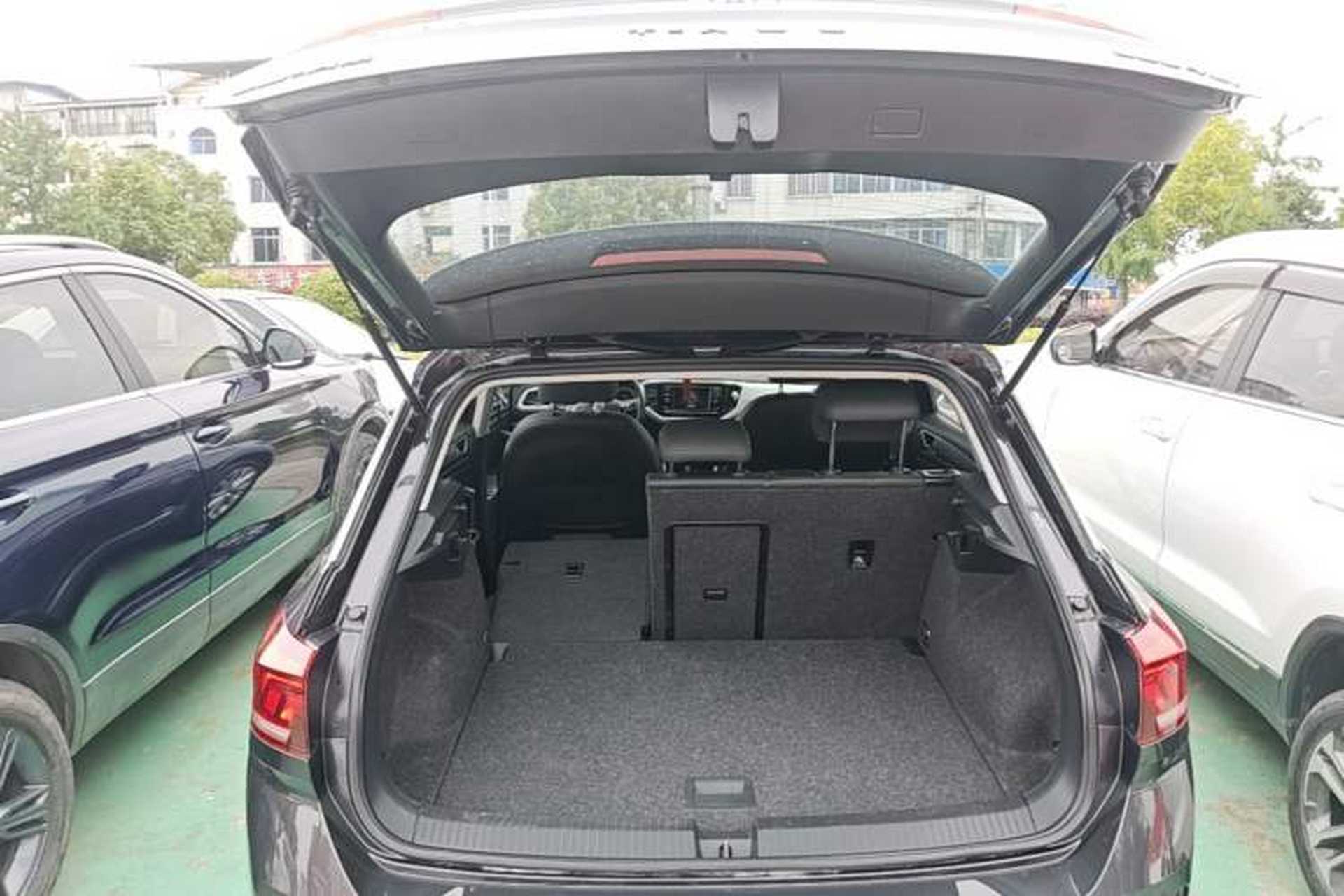 Used Volkswagen T-ROC 2020 280TSI DSG Two-Wheel-Drive Elite Version Trunk