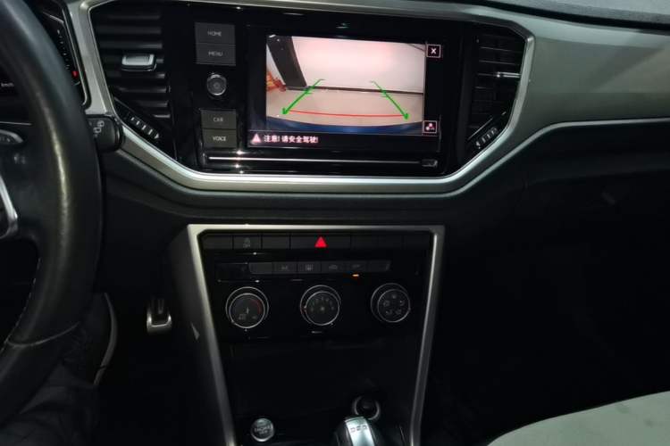 Used Volkswagen T-ROC 2020 280TSI DSG Two-Wheel Drive R-Line Pro Audio And AC Panel