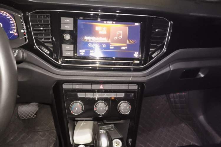 Used Volkswagen T-ROC 2020 280TSI DSG Two-Wheel Drive Comfort Version Audio And AC Panel
