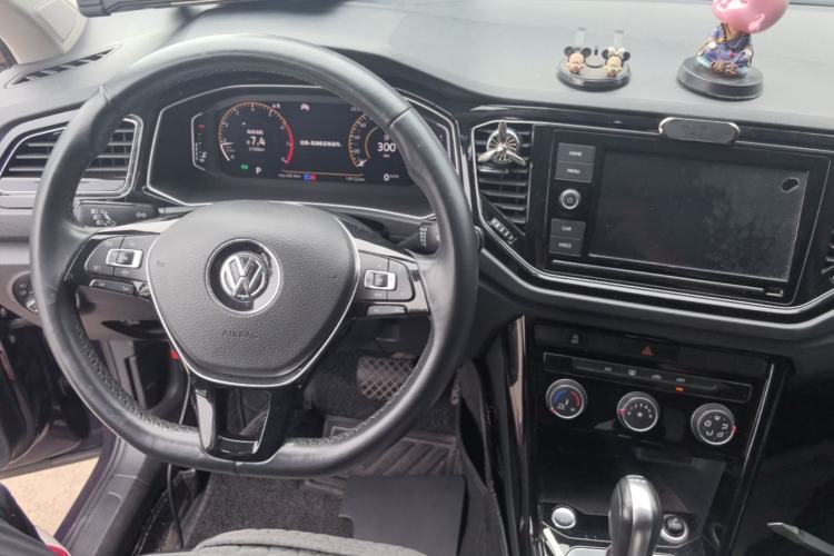 Used Volkswagen T-ROC 2020 280TSI DSG Two-Wheel Drive Comfort Version Center Console
