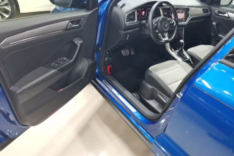 Used Volkswagen T-ROC 2020 280TSI DSG Two-Wheel Drive R-Line Pro Driver Seat