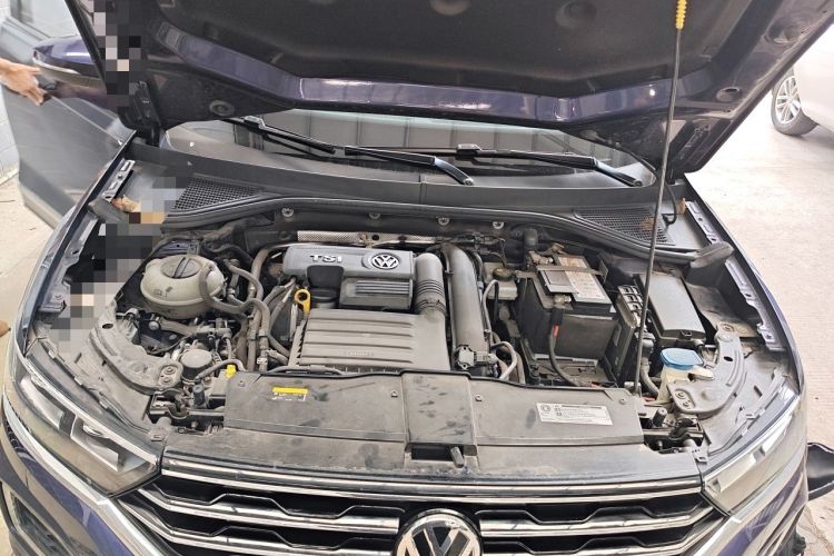 Used Volkswagen T-ROC 2020 280TSI DSG Two-Wheel Drive Comfort Version Engine Bay
